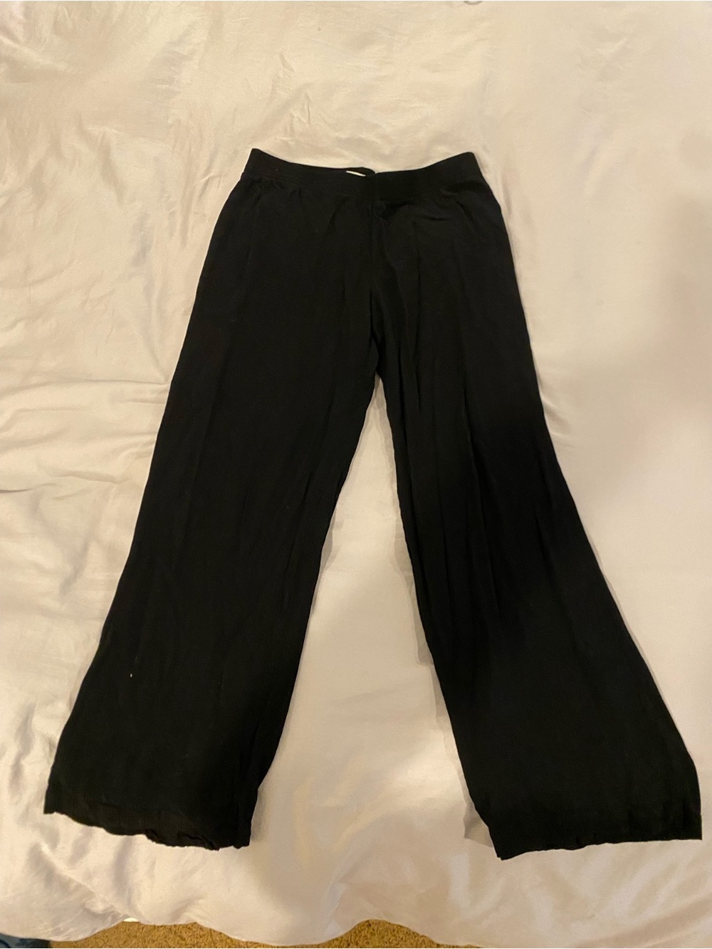 Aritzia Black Wide-Leg Lightweight Pants